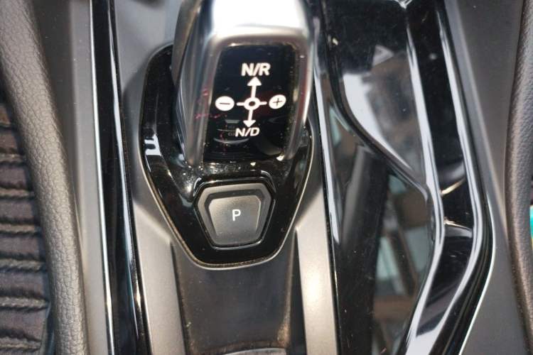 Used Lynk & Co 02 2018 1.5T DCT Two-Wheel Drive Pro Version China V Emission Standard
