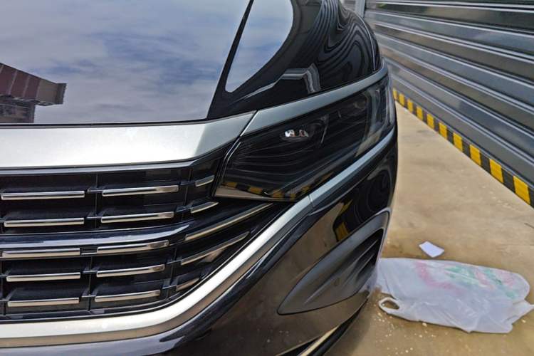 Used Volkswagen Passat 2024 330TSI Elite Edition Left Front Headlight