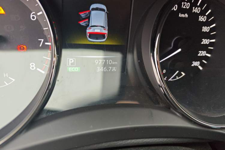 Used Nissan Qashqai 2017 2.0L CVT Elite Edition China V Standard Odometer Close Up