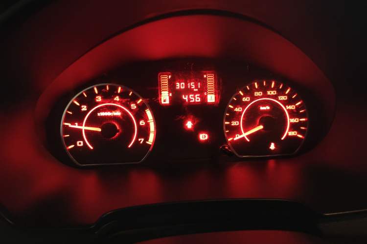 Used Wuling Hongguang V 2022 1.5L Jingqu Edition Electric-Assist LAR Instrument Cluster