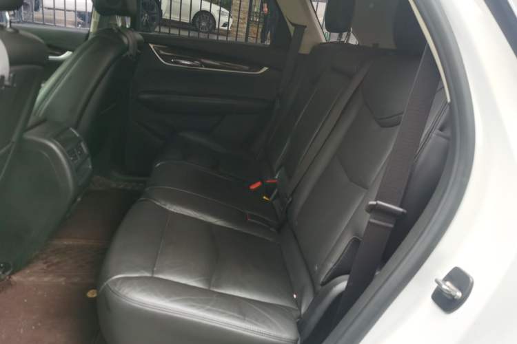 Used Cadillac XT5 2016 25T Luxury Model Interior 4