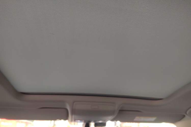 Used Volkswagen Tiguan L 2017 330TSI Automatic Two-Wheel Drive Luxury Edition Headliner