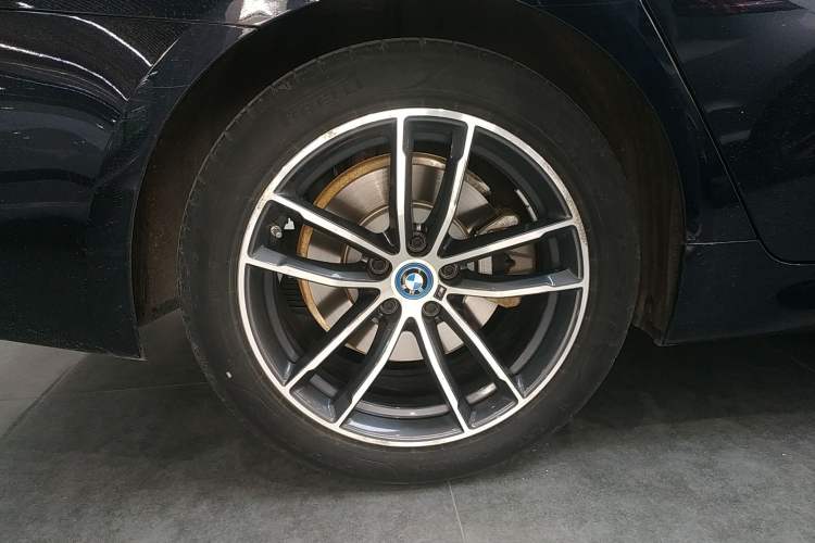 Used BMW 5 Series New Energy 2022 Restyled 535Le M Sport Package Exterior 5