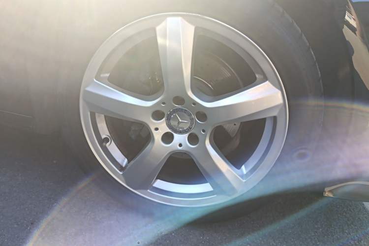 Used Mercedes-Benz CLS 2012 CLS 300 CGI Right Front Wheel Hub