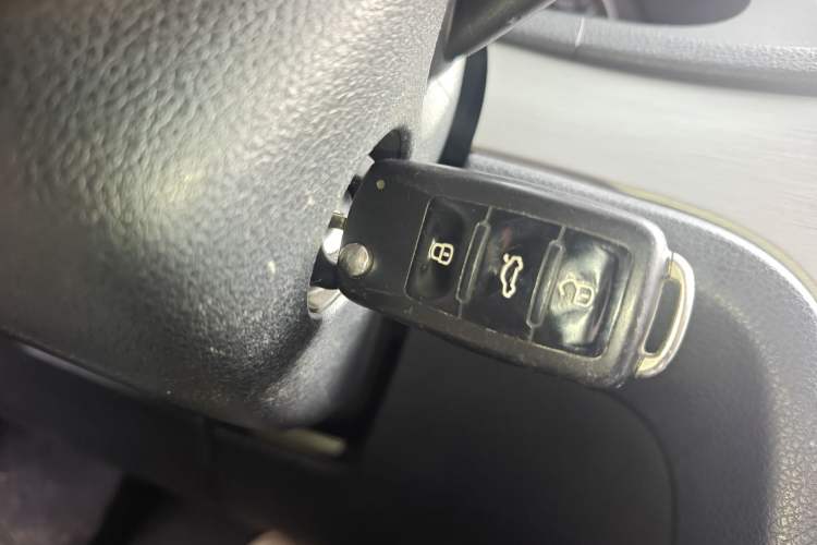 Used Volkswagen Lavida 2013 Restyled Classic 1.6L Automatic Comfort Edition