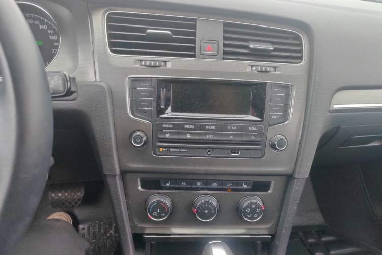 Used Volkswagen Golf 2014 1.6L Automatic Comfort Model
