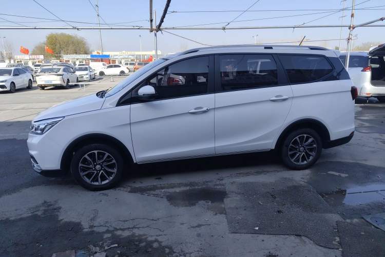 Used Baojun 730 2021 1.5T CVT Fashion Version 7 Seats