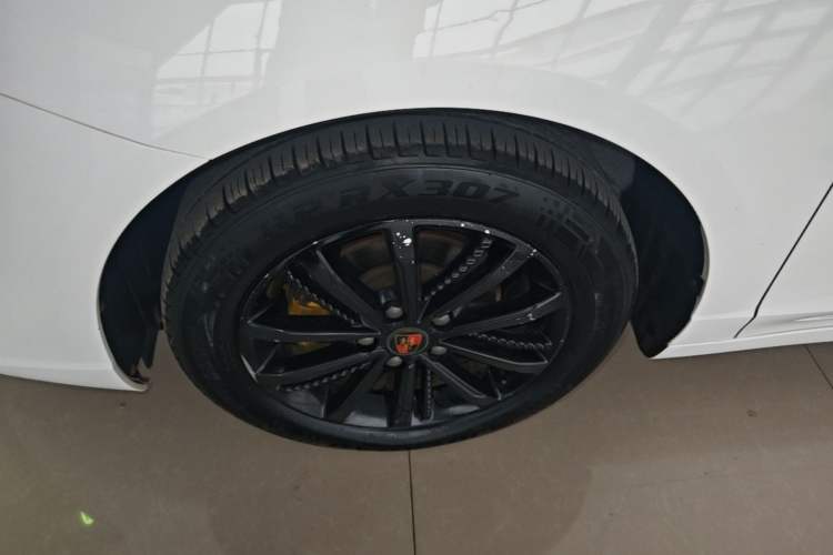 Used Roewe i5 2020 1.5L Automatic 4G Connect Luxury Flagship Edition
