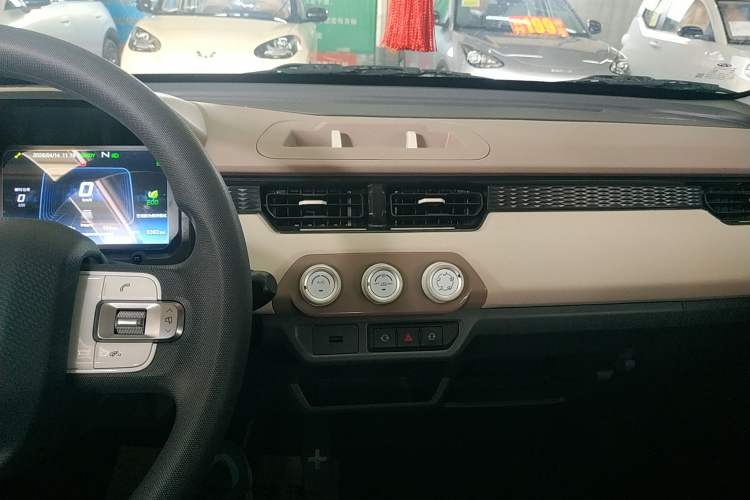 Used Chery QQ Ice Cream 2025 155km Sundae Edition Audio And AC Panel