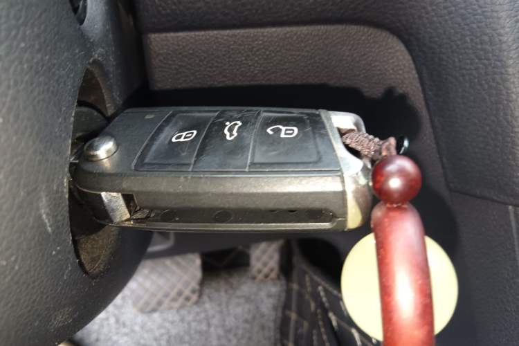 Used Volkswagen Golf 2017 230TSI Automatic Comfort Edition – Celebrating Milestone of One Million Units Vehicle Key