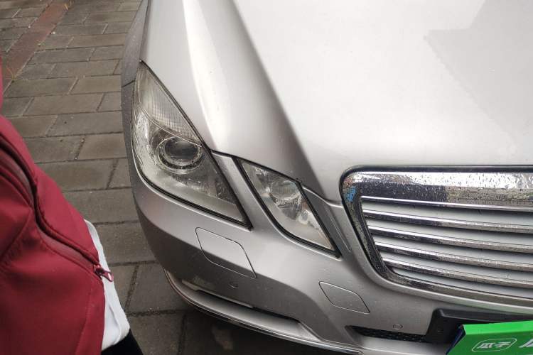 Used Mercedes-Benz E-Class 2010 E 200 CGI Elegant Model Right Front Headlight