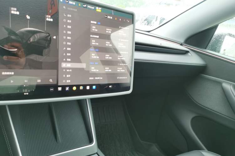Used Tesla Model Y 2025 Rear-Wheel-Drive Version