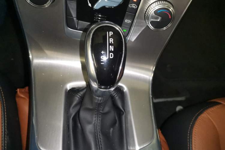 Used Volvo S60 2019 S60L Facelift T5 Intelligent Advanced Edition Gear Lever