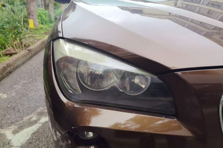 Used BMW X1 2012 sDrive18i Fashion Model Right Front Headlight