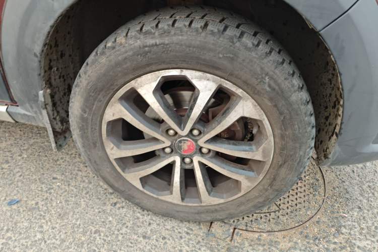 Used FORTHING Joyear X5 2013 1.6L Manual Luxury Model