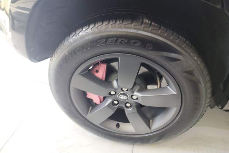 Used Land Rover Defender 2024 110 3.0T P400 X-DYNAMIC HSE Right Rear Wheel Hub