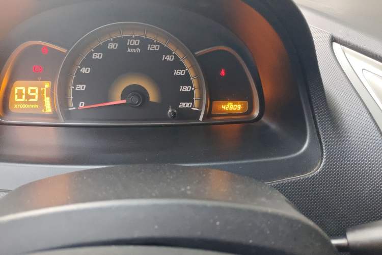 Used Chevrolet Sail 2013 Sedan 1.2L Manual Fashionable Happiness Edition
