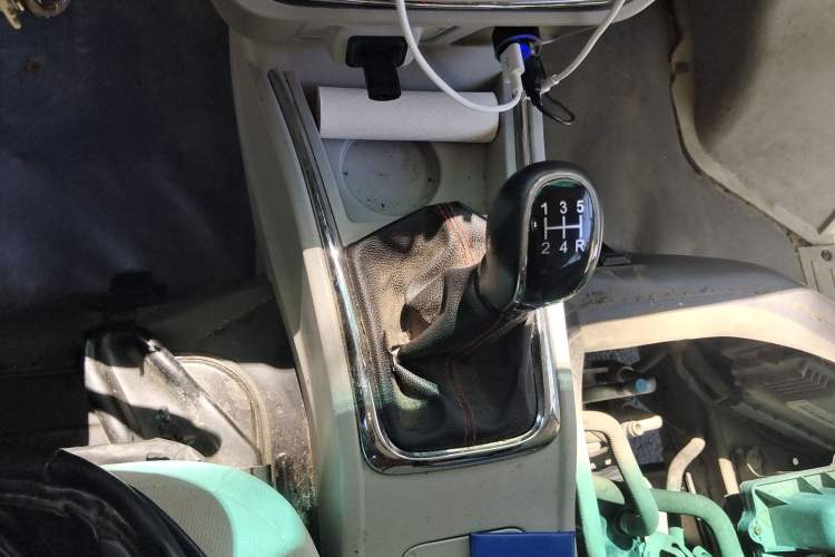 Used Jinbei New Hiace X30L 2021 1.5L Wealth Van Non-Air-Conditioned Version China VI Standard SWC15M
