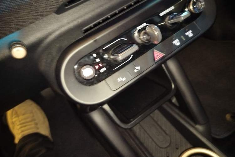 Used MINI Electric COOPER 2024 452km COOPER SE Artist
