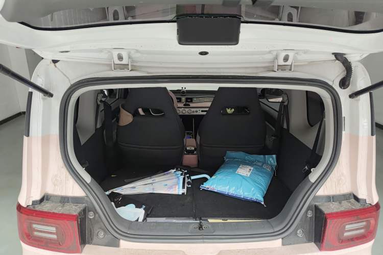 Used Wuling Hongguang MINIEV 2021 Macaron Fashion Edition Lithium-Ion Battery Trunk