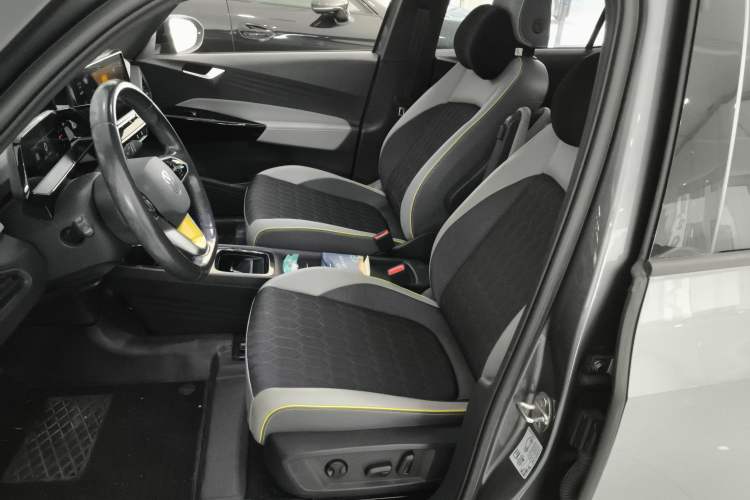 Used Volkswagen ID.3 2022 Pro Smart Edition Left Front Seat