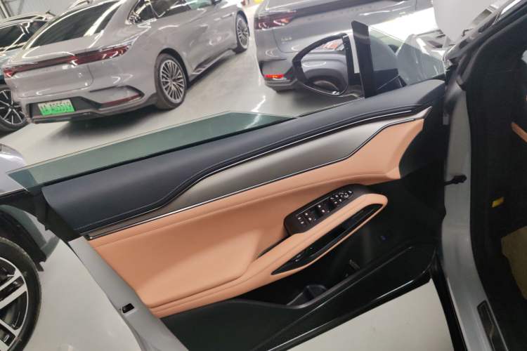 Used BYD Song L EV 2024 550km Beyond Edition
