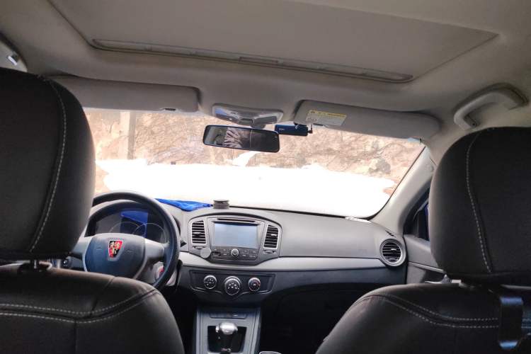 Used Roewe 350 2015 1.5L Automatic Luxury Sunroof Edition
