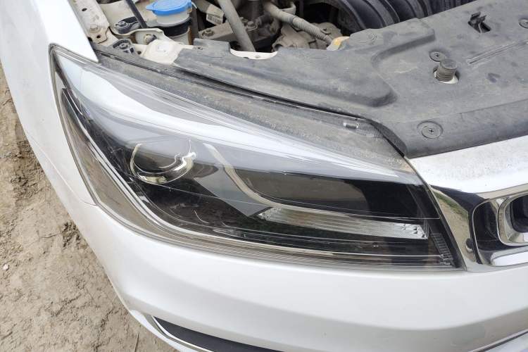 Used Geely Auto Emgrand 2018 1.5L CVT Luxury Model Right Front Headlight