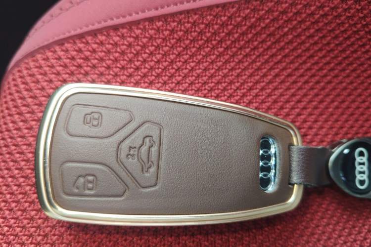 Used Audi Q5L 2025 quattro 45th Anniversary Edition 45 TFSI Luxury Dynamic Model
