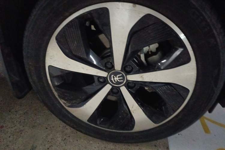 Used BYD Song PLUS New Energy 2021 DM-i 51KM Prestige Model Right Front Wheel Hub