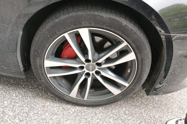 Used Audi A6L 2020 40 TFSI Luxury Dynamic Edition Right Front Wheel Hub