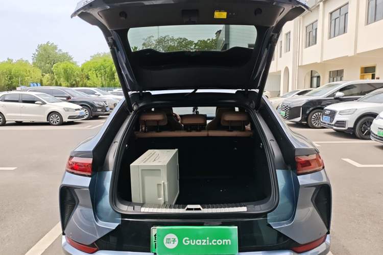 Used BYD Song L EV 2025 662 km Advanced Intelligent Driving Version
