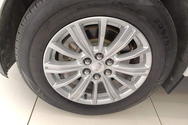 Used Cadillac XT5 2018 25T Tech Model
