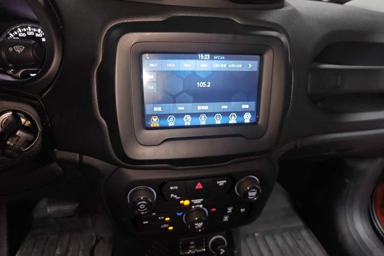 Used Jeep Renegade 2018 Connected Large Screen Version 180T Automatic High-Energy Edition
