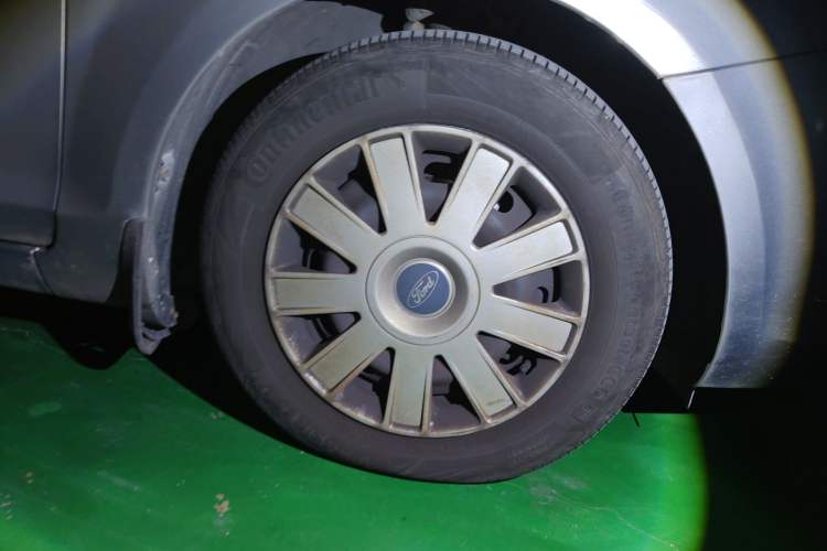 Used Ford Focus 2012 Sedan Classic 1.8L Manual Base Model