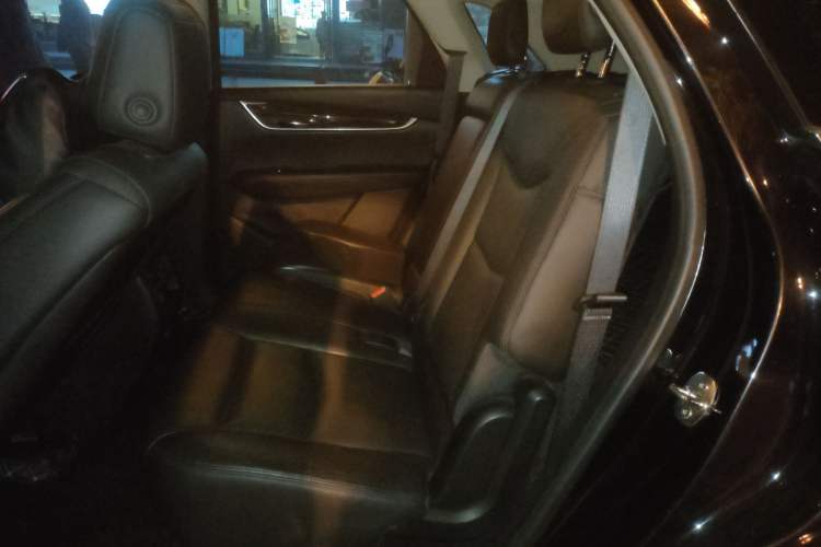 Used Cadillac XT5 2016 25T Luxury Model
