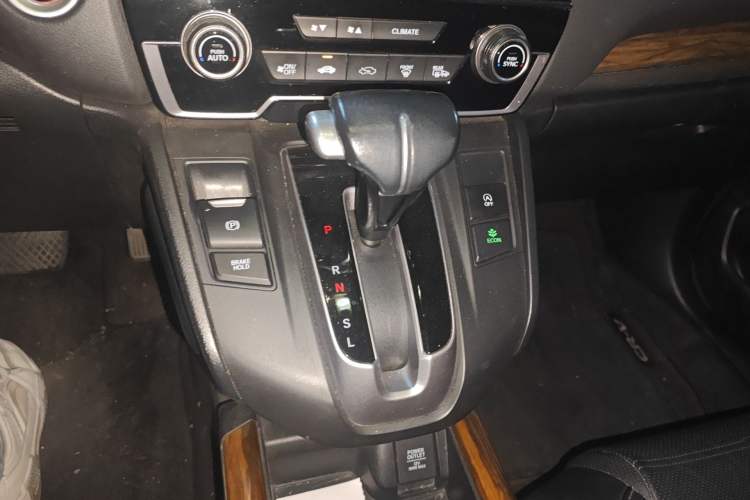 Used Honda CR-V 2019 Brilliant Edition Plus 240TURBO CVT Two-Wheel Drive Fashion Version China VI Emission Standard Gear Lever