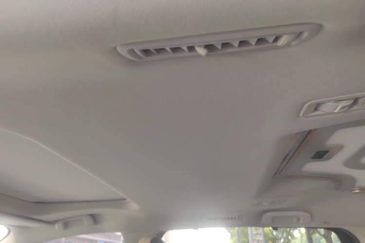 Used Toyota SIENNA 2023 2.5L Hybrid Comfort Edition Headliner