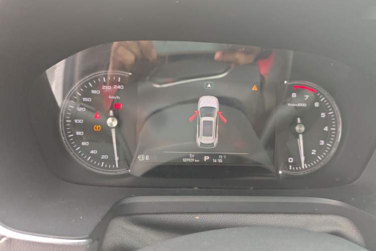 Used Roewe RX5 2016 20T Two-Wheel Drive Automatic Internet Smart Edition