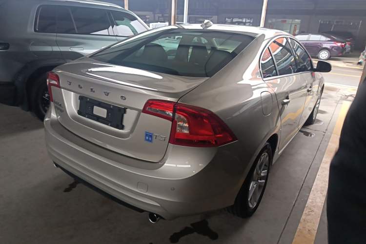 Used Volvo S60 2017 S60L T3 Smart Upgrade Edition
