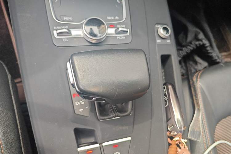 Used Audi Q5L 2018 40 TFSI Prestige Fashion Edition China VI
