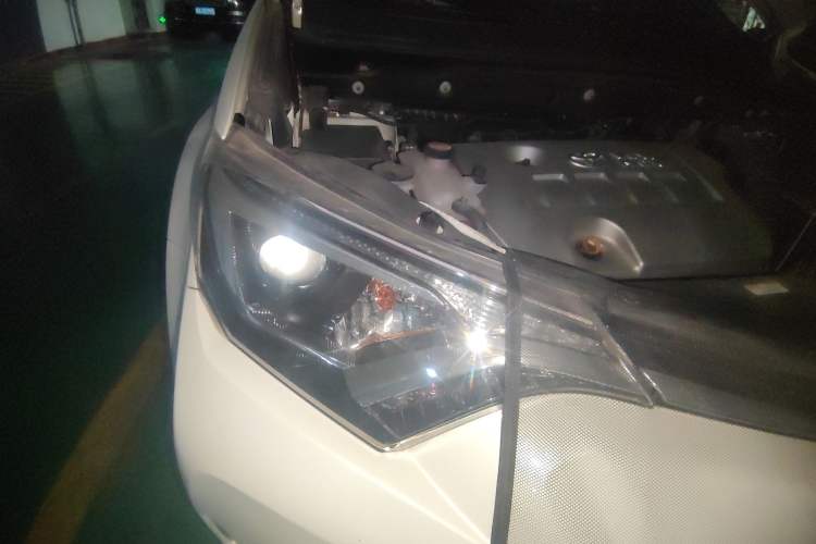 Used Toyota RAV4 2016 2.0L CVT Two-Wheel Drive Fashion Edition China V Standard