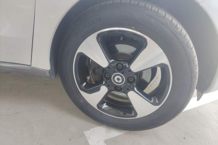 Used smart forfour 2016 1.0L 52 kW Passion Edition
