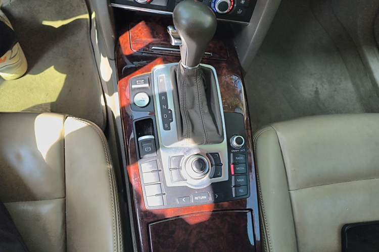 Used Audi A6L 2011 2.8 FSI Luxury Model Gear Lever