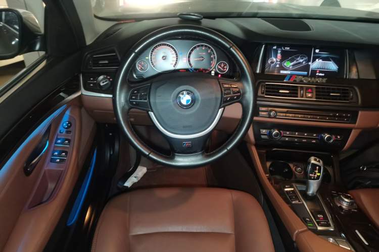 Used BMW 5 Series 2014 525Li Leading Model
