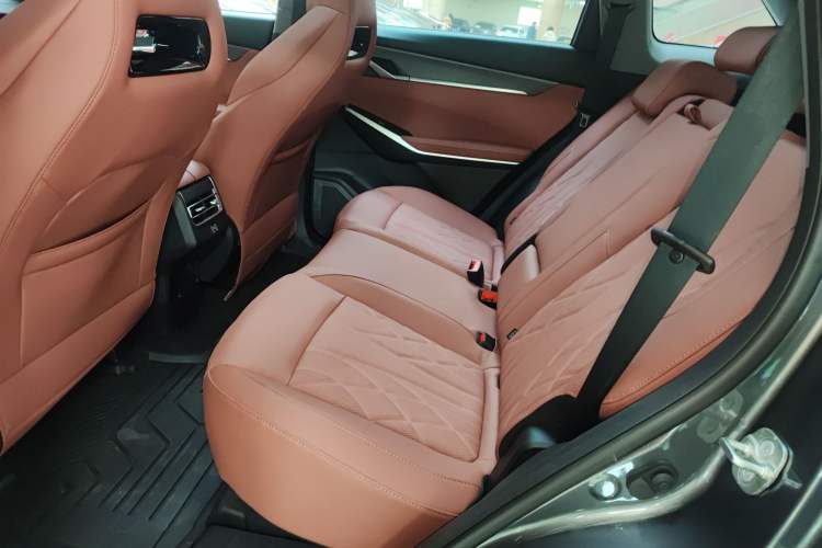 Used Changan CS75 PLUS 2024 3rd Generation Champion Edition 1.5T Intelligent Drive Dynamic Model
