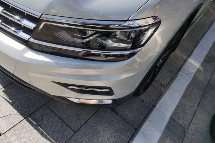 Used Volkswagen Tiguan L 2017 330TSI Automatic Two-Wheel Drive Flagship Edition