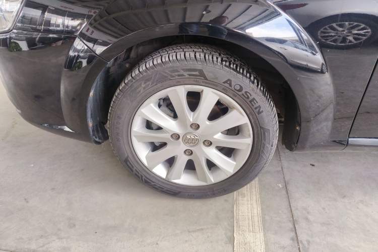 Used Buick Excelle 2013 1.5L Automatic Classic Model Left Front Wheel Hub
