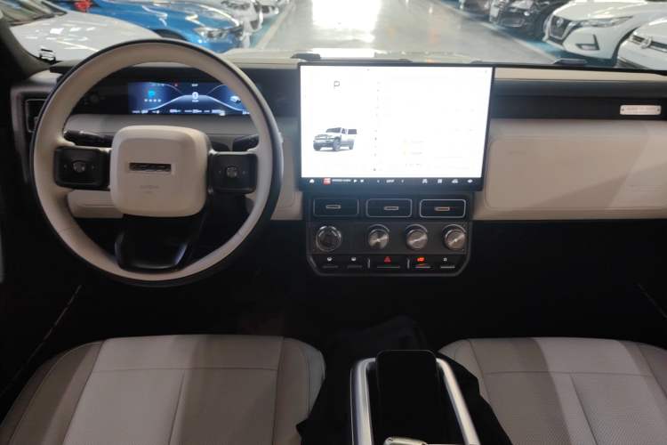 Used iCAR V23 2025 501 Four-Wheel Drive Intelligent Driving Version Audio And AC Panel