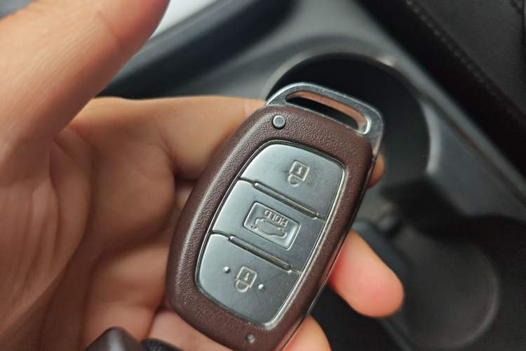 Used Hyundai Elantra (6th Generation / Lingdong) 2016 1.6L Automatic ZhiXuan – Elite Version Vehicle Key